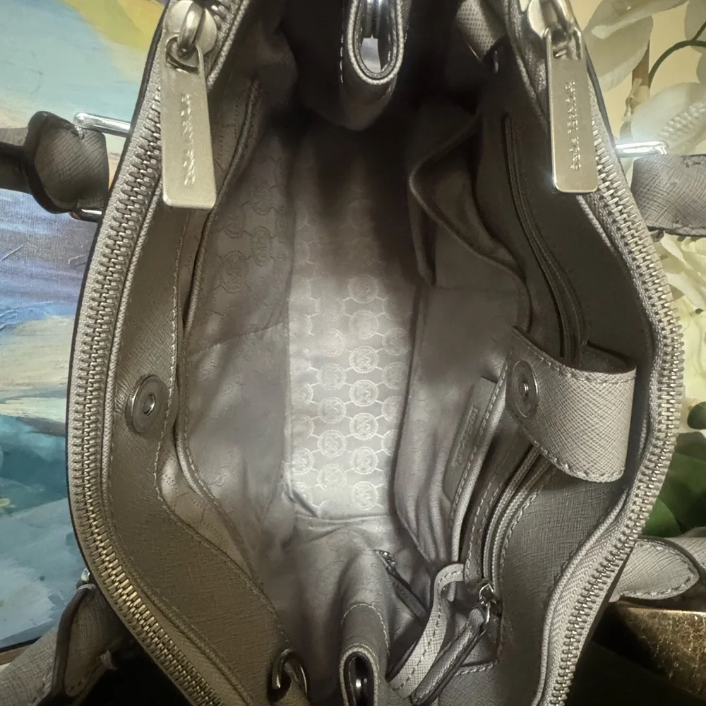 Michael Kors Elegant Gray Satchel Set - Picture 8 of 11